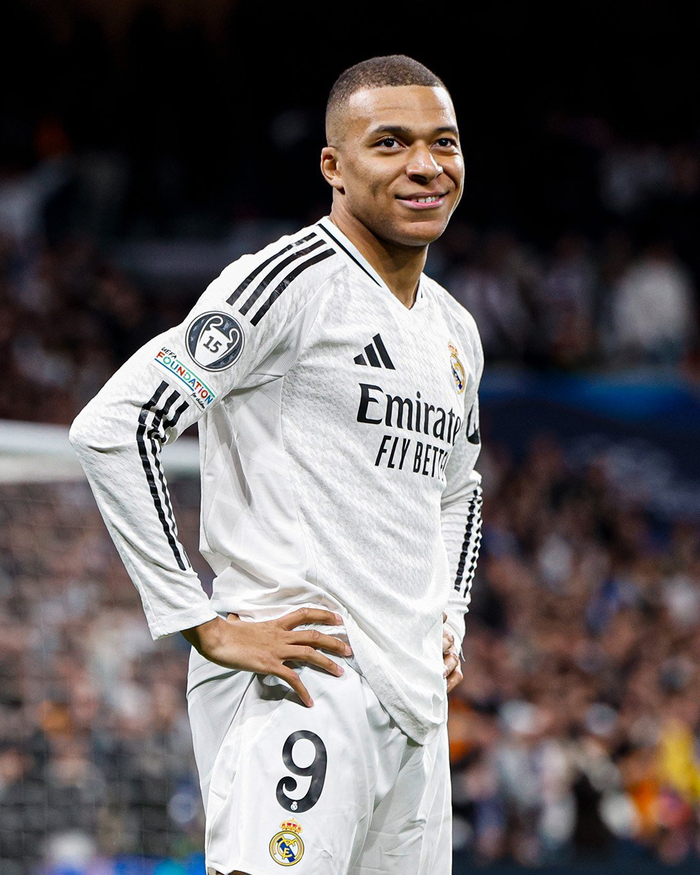 尤文vs乌迪内斯：伊尔迪兹、乔纳森-戴维首发，麦肯尼出战（尤文迎战乌迪内斯：伊尔迪兹、乔纳森-戴维先发，麦肯尼登场）