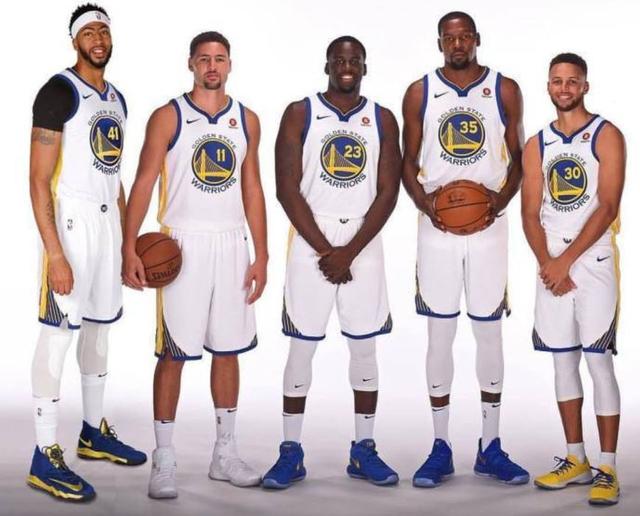 篮球火箭旧将回归休城，粉丝热烈欢迎（前火箭球员重返休斯敦，球迷热情欢迎）