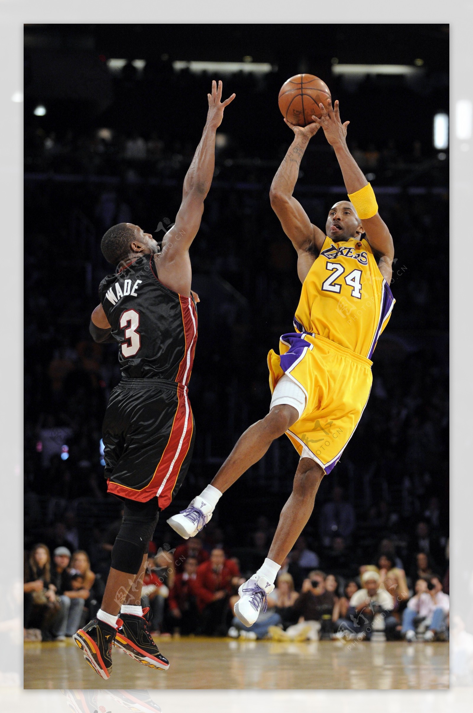 旗鼓相当的对手？ESPN预测明日火箭VS掘金胜率 双方都是50%（ESPN：火箭与掘金明日胜率五五开，双方各为50%）