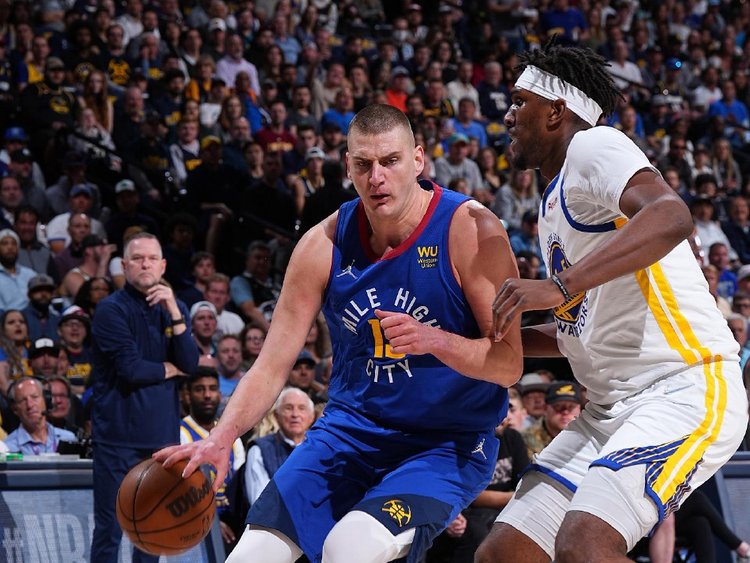 16岁的天空：多特蒙德超新星阿尔伯特本轮青年欧冠集锦（16岁锋芒毕露：多特超新星阿尔伯特青年欧冠本轮高光集锦）