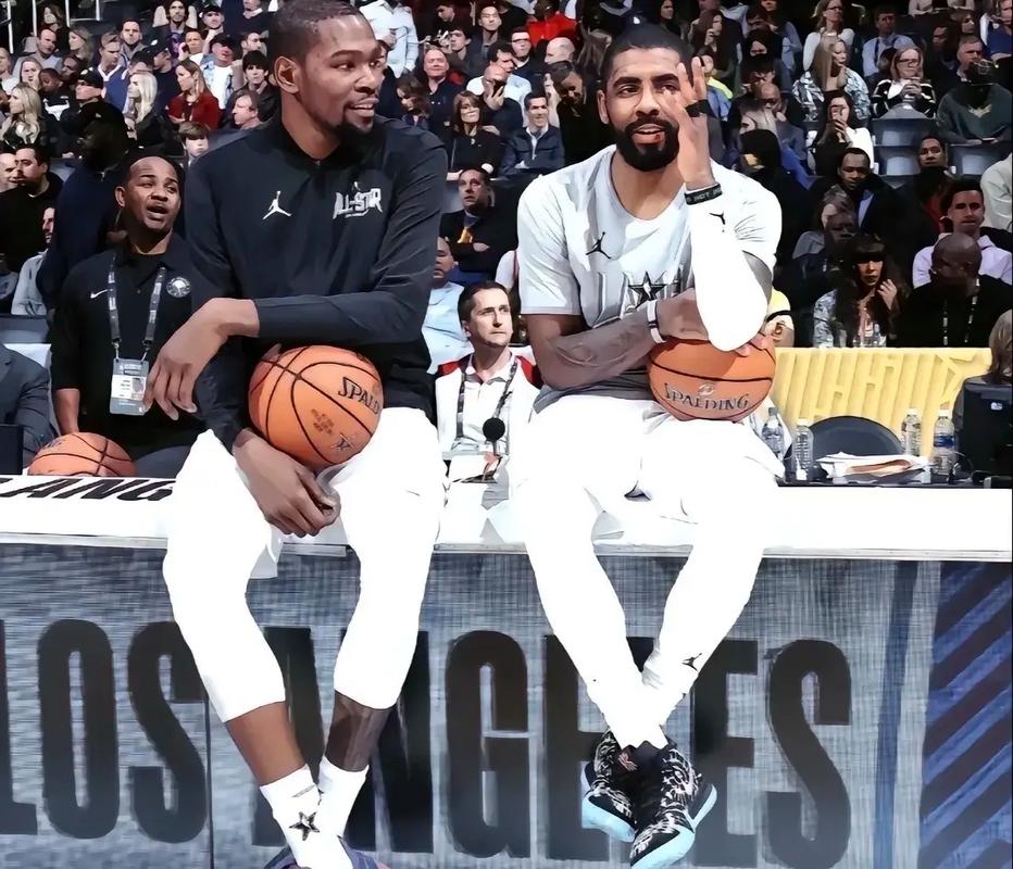 利物浦暂时摆脱困境，但斯洛特执教仍存疑，维尔茨与基耶萨表现关键，战术调整引发争议。（利物浦短暂回暖，斯洛特执教仍受质疑；维尔茨与基耶萨成关键，战术调整掀起争议）