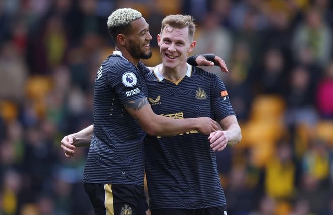 雷迪克：马刺防守策略和太阳类似，让东里出手高难度中投（雷迪克：马刺防守与太阳如出一辙，逼东里出手高难度中距离）