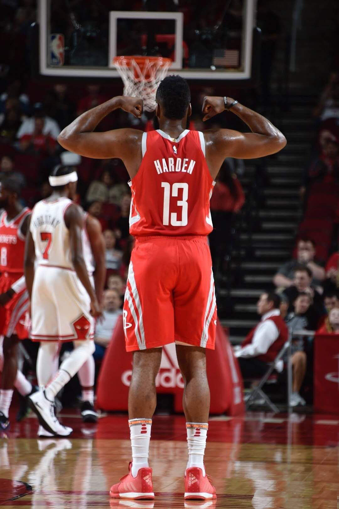 温哥华白浪主帅：不担心穆勒的身体状态，多名伤员即将回归（温哥华白浪主帅：穆勒身体无碍，伤员将陆续复出）