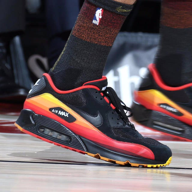 瓦茨克：现在认为解雇图赫尔是错误，我们关系已恢复良好（瓦茨克：如今承认解雇图赫尔是失策，双方关系已重修旧好）