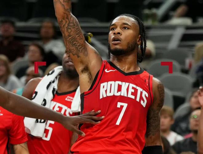 下半场回暖未能救主！邹阳10中6拿15分9板3断 15分全是下半场所得（下半场爆发仍无力回天：邹阳10投6中砍15分9板3抢，15分皆在下半场）