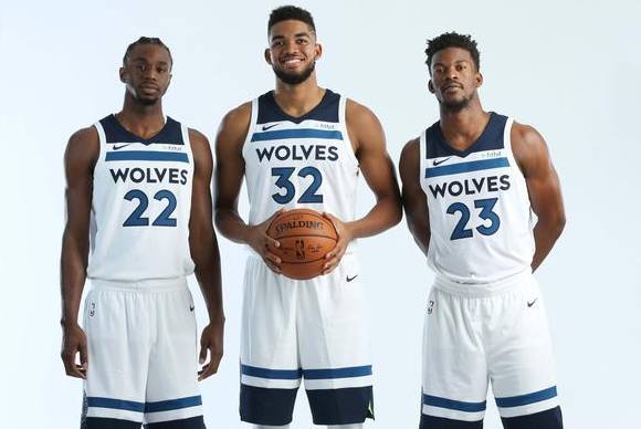 里奇蒙德AJ10国王队PE配色明年年末复刻上市（AJ10 里奇蒙德国王队 PE 配色将于明年年底复刻回归）