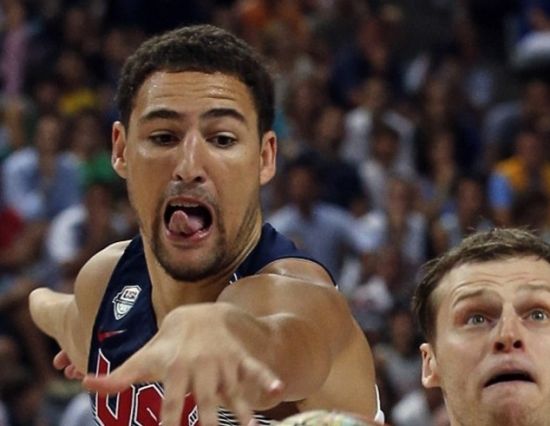 尼克斯击败马刺，每名球员以及主教练将获得530933美元巨款（尼克斯击退马刺，球员与主教练人均可获530,933美元奖金）