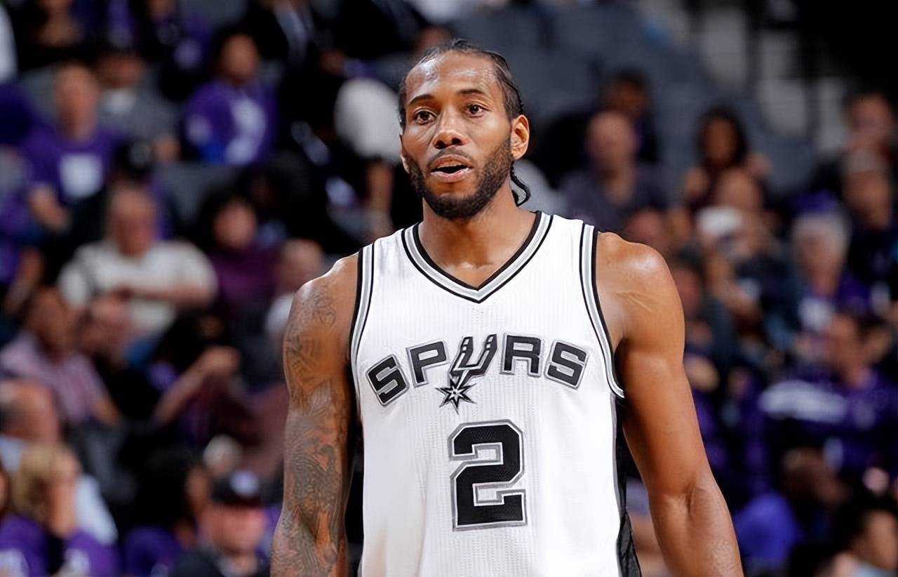 记者：国脚王钰栋有望拿下今年国内球员最重磅奖项（记者：国脚王钰栋有望加冕今年国内球员最高荣誉）